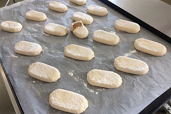 sve-stroji-rheon-snack-piroska-SL-5