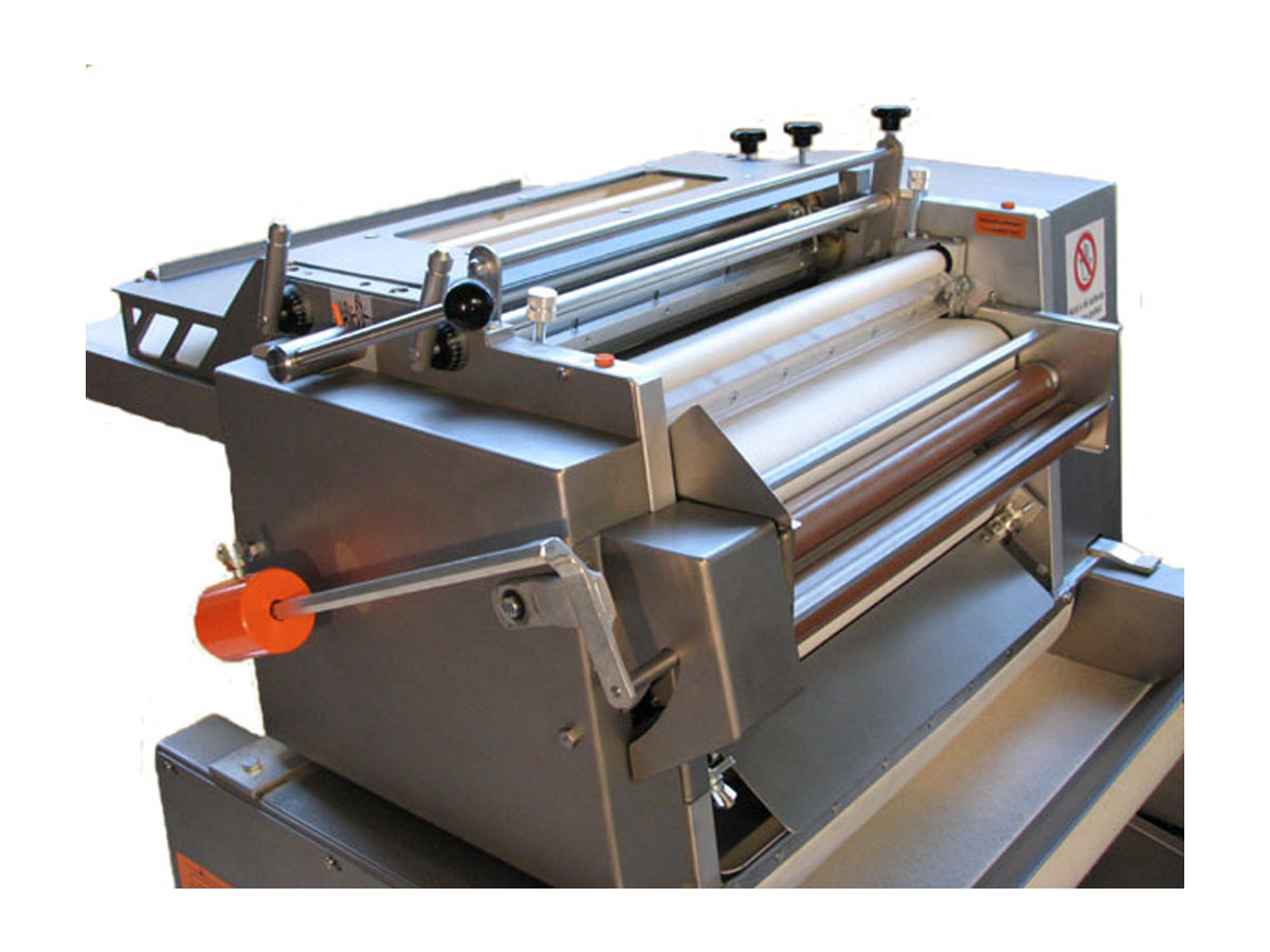 Stroji za oblikovanje kruha in peciva UNIVERSUM 5070 KOMBI-03