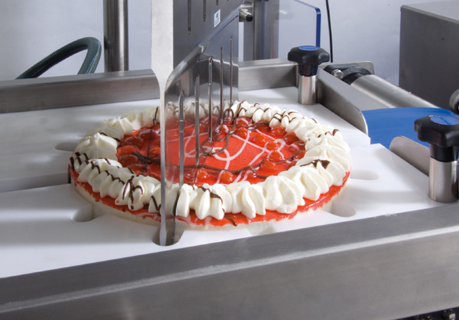 Ultrazvočni stroj za rezanje tort in različnih slaščic BAKON INLINE-09